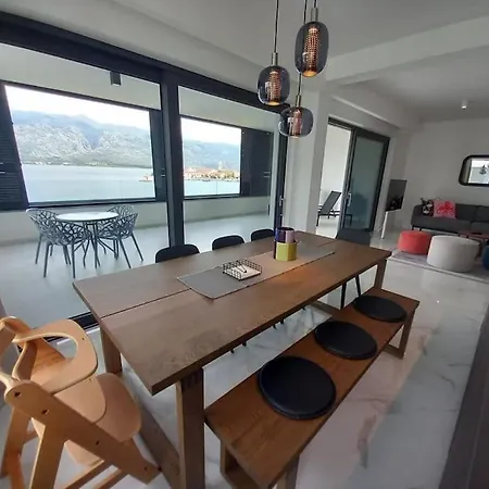 Lägenhet Luxury Beachfront Penthouse With Whirlpool And Spacious Rooftop Terrace, *
