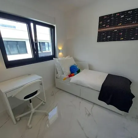 Luxury Beachfront Penthouse With Whirlpool And Spacious Rooftop Terrace,